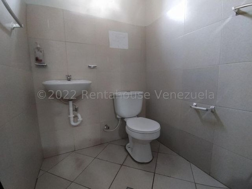 Imagen 10 de 30 de Local Comercial En Alquiler Zona Este Barquisimeto, Zona De Alto Trafico Comercial, Aire Acondicionado, Tanque Subterráneo, Contacto 0424-5620928 Flex 22-23184 Z31