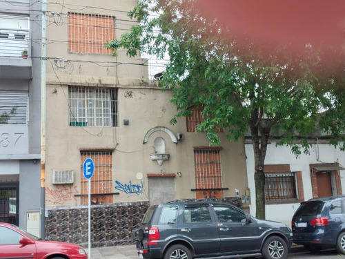Imagen 2 de 30 de Venta De Casa De 3 Niveles Con Terraza Y Patio En Caballito