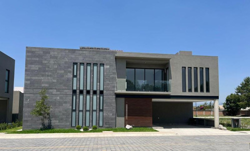 Casa Nueva En Venta, Zona Residencial San Mateo Atenco, Estado De México