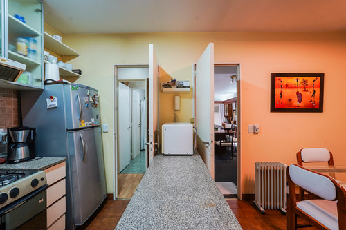 Venta Departamento 4 Ambientes Más Dependencia En Devoto Con Cochera
