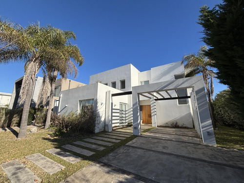Casa En Alquiler En Los Alisos Nordelta