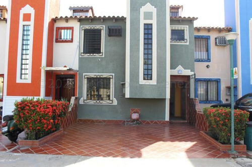 Imagen 2 de 9 de Mariaestela Boada Vende Casa Lecheria .mls #21-866