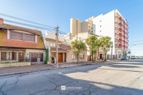Venta - Ph 4 Ambientes Al Frente Con Cochera - La Perla