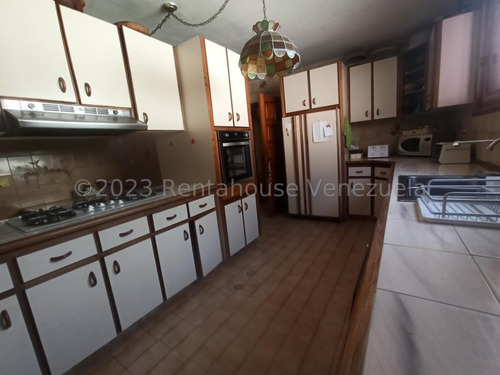 Imagen 7 de 16 de Excelente Y Agradable Casa En Venta Los Samanes, Caracas Calle Cerrada Con Acceso Controlado 23-26542