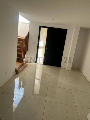Casa En Venta De 6 Ambientes En Barrio Albanueva Rincon De Milberg