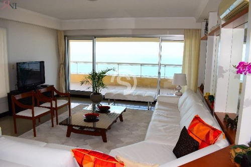 Apartamento En Alquiler, Brava- Ref: 2997
