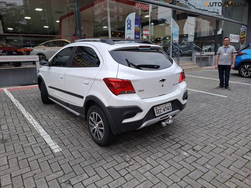 Chevrolet Onix 1.4 Mpfi Activ 8v Flex 4p Automatico
