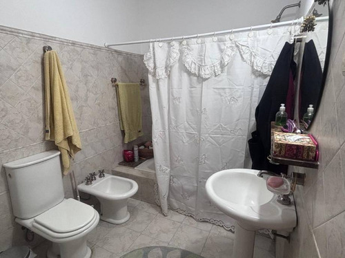Casa En Venta En Lanus Este