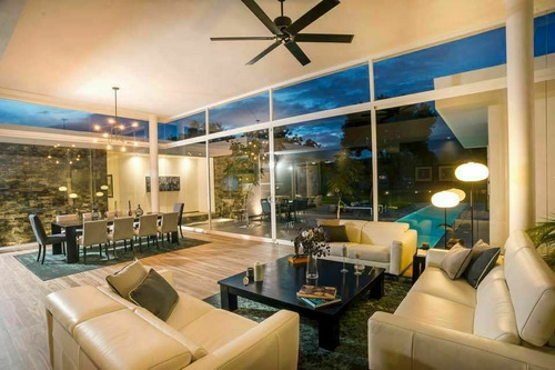 Casa De Ensueño En Venta En Villas Del Mesón