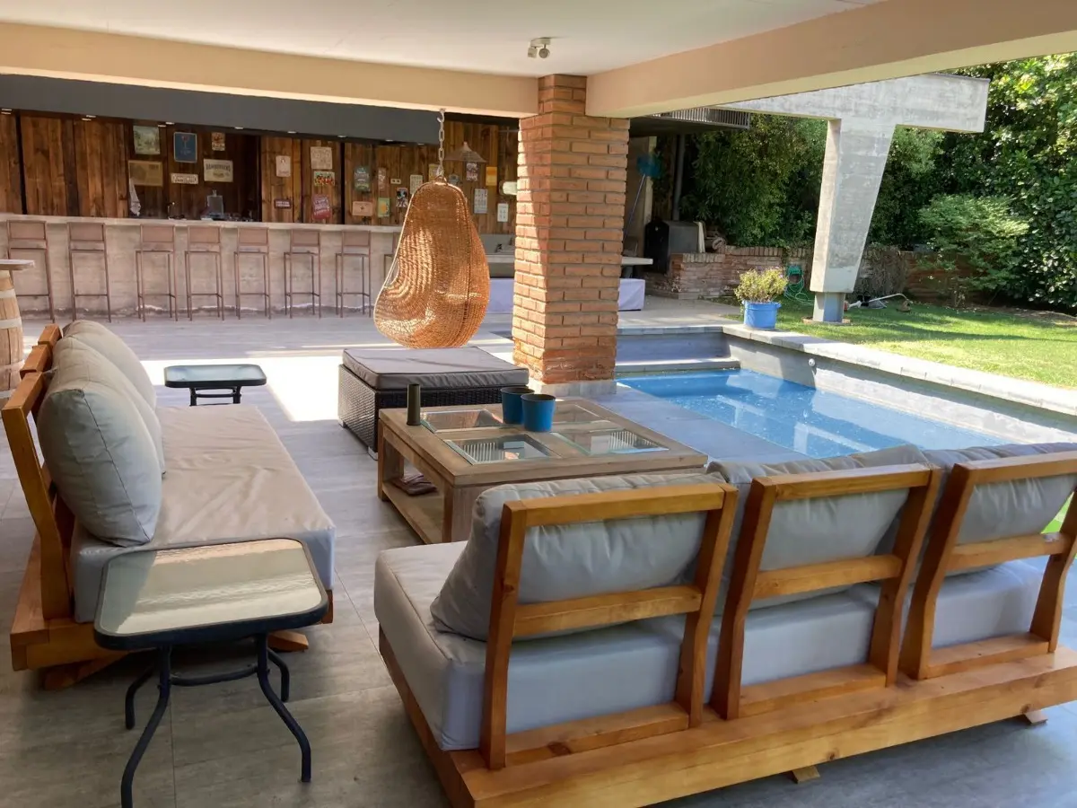 Imagen 3 de 30 de Espectacular! 4d+5b+estar+servicios+4estac - San Carlos