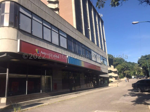 Venta De Funcional Y Cómodo Local Comercial En Macaracuay Cl. Mls-24-18566