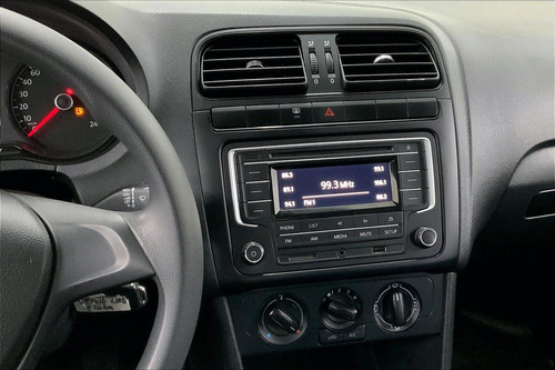 Imagen 6 de 25 de Volkswagen Vento 4 Pts Starline, Tm5, A/ac, Mp3, R-15