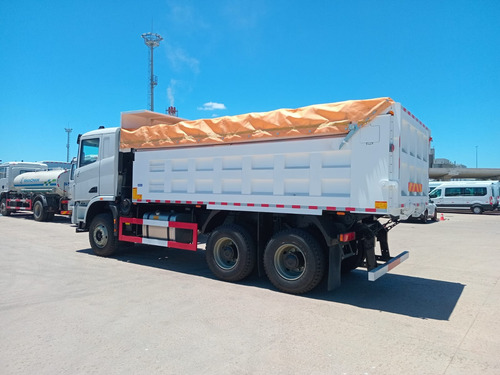 Camiones C&c - 6x4 - 400 Hp - Caja Volcadora 17 M3