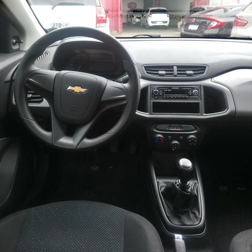 Imagen 8 de 9 de Chevrolet Onix Joy 5p 1.4 N Ls Mt+ 2017