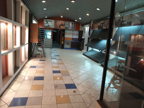 Arriendo Local Comercial A Pasos Del Metro (88875)