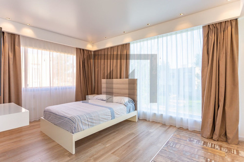 Imagen 25 de 30 de Imponente Casa Premiun A La Venta En Barrio Terralagos.