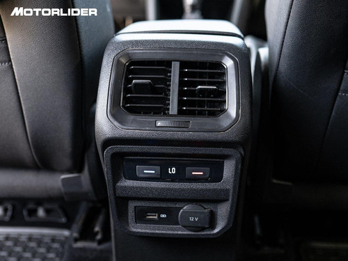 Imagen 17 de 25 de Volkswagen Tiguan 2.0 Highline 7 Ps | Permuta / Financia