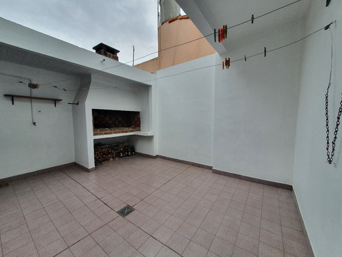 Imagen 6 de 11 de Casa 3 Ambientes Impecable, 2 Deptos Y Cocheras Varias