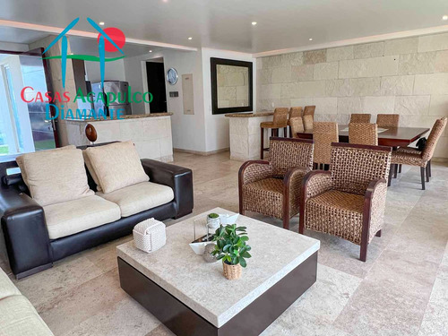 Cad Vidamar Residencial C1 D 101. Terraza Con Jacuzzi Y Salida Al Jardín