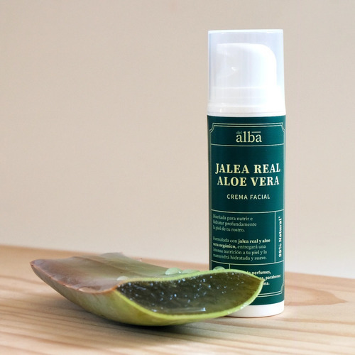 Imagen 3 de 3 de Crema Facial Jalea Real Aloe Vera 50ml Nutre Hidrata Delalba Tipo De Piel Todo Tipo De Piel