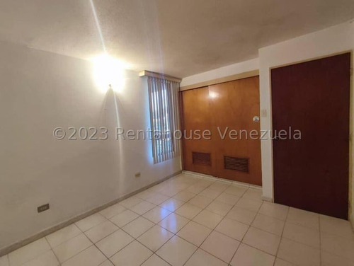 Imagen 17 de 24 de Apartamento En Venta Urb San Jacinto, Maracay 23-24551 Hc