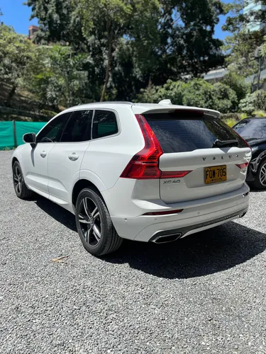 Volvo XC60 2.0 T8 Awd Inscription Hibrido