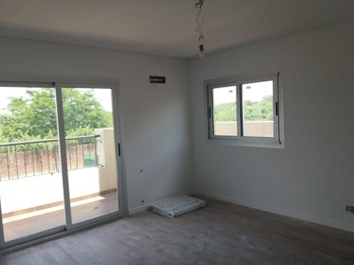 Casa En Venta En Buenos Aires Golf
