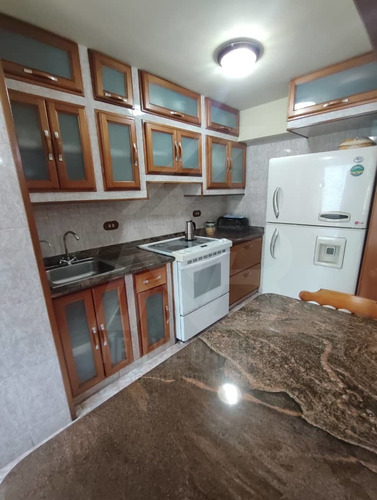En Venta Apartamento Piso Bajo San Antonio De Los Altos-el Picacho-el Trébol I Remodelado 120 M2 4/2/1