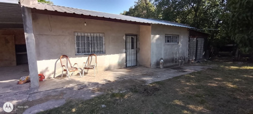 Casa Quinta Sobre Un Lote 2.110m2 En La Reja