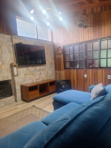 Chale Com Vista P Cachoeira, Com 2 Dormitórios Em Camping Ca