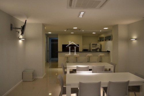 Vendo Apartamento En Edificio Arenas Del Mar Ii- Ref: 218
