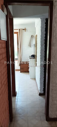 Casa De 3 Dormitorios En Venta En Altos De Pinares, Punta Del Este.