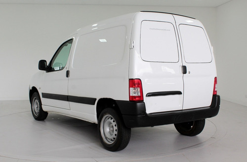 Imagem 1 de 3 de Transporte Para Seu Pet Com Toda A Segurança E Espaço.