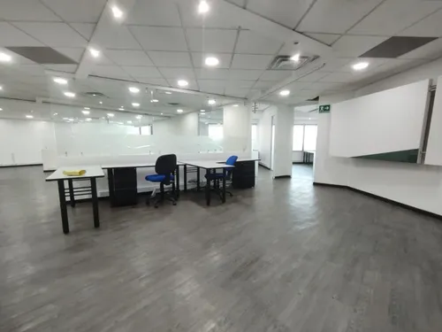 Oficina En Arriendo En Quinta Camacho. Cod A16665