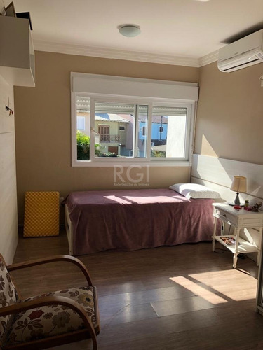 Casa Em Hípica Com 3 Dormitórios - Lu431765