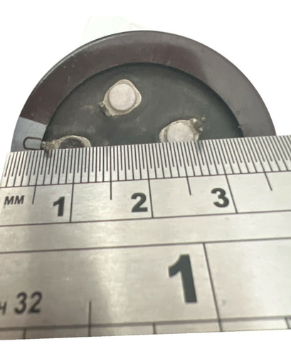 Capacitor Usado Nichicon Ce 105 C 680uf 385 Vdc (Usado)