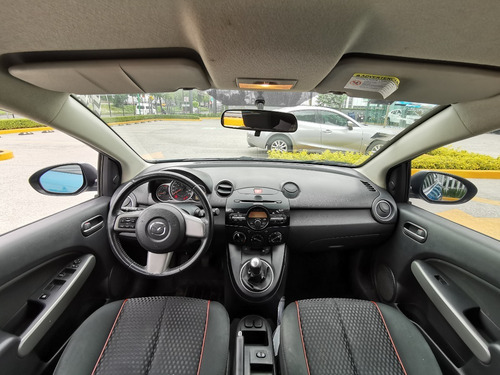 Imagen 12 de 13 de Mazda 2 Touring Hb 2932