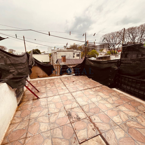 Imagen 11 de 13 de En Venta Apartamento A Reciclar Y Con Renta En Preciosa Zona De La Blanqueada!
