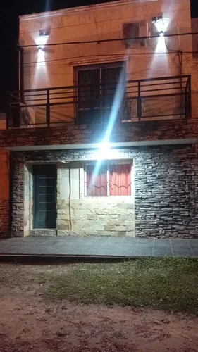 Casa 3 Dormitorios Y 3 Baños, 2 Plantas, Concordia - foto 1