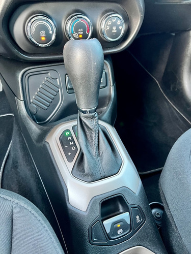 Imagen 11 de 19 de Jeep Renegade Sport 1.8 Automatica Unico Dueño Impecable