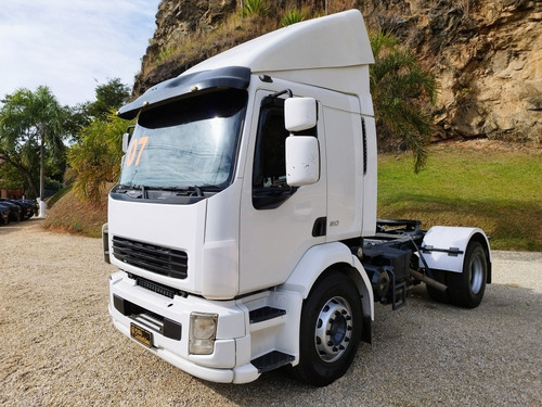 Imagem 2 de 19 de Volvo Vm 310 4x2