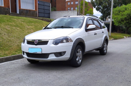 Fiat Palio Weekend Trekking 1.4 Audio Multimedia Y Subwoofer
