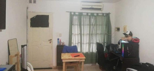 Imagen 2 de 5 de Permuta - Monoambiente En Venta - Moron Centro
