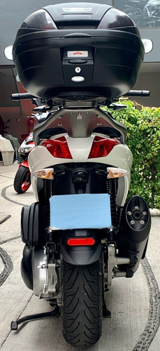 Imagen 9 de 9 de Piaggio Beverly 350