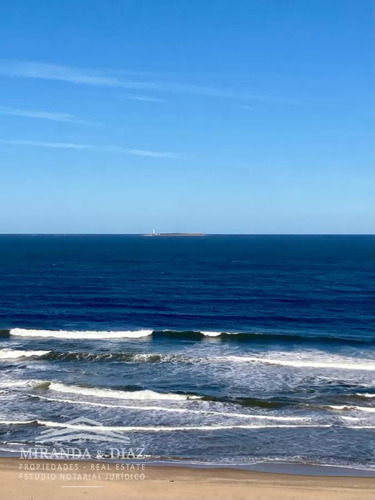 La Energía Y La Vista De Playa Brava Enamoran!