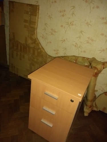 Cajonera Y Escritorio Oficina Esquinero (para Ensamblar) Madera (Usado)
