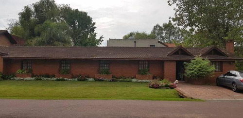 Imagen 2 de 23 de Casa En Venta En Country Maschwitz Club
