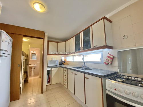 Imagen 10 de 24 de Venta De Apartamento De 2 Dormitorios En Edificio Torre Marina Punta Del Este