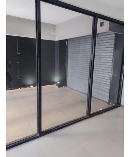 Cochera En Venta En Pb. En Barrio Abasto.