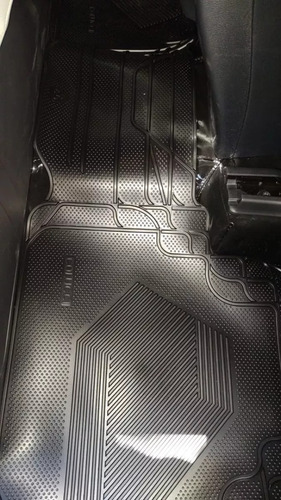 Tapete Borracha Pvc Corolla Cross 2021 A 2024 Linha Premium